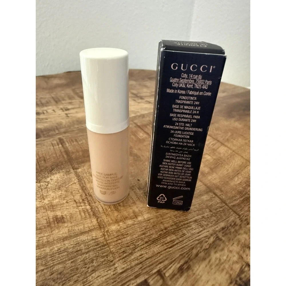 GUCCI Eternite De Beaute 24H Wear Liquid Foundation SPF 15 220W 5 ml. NIB